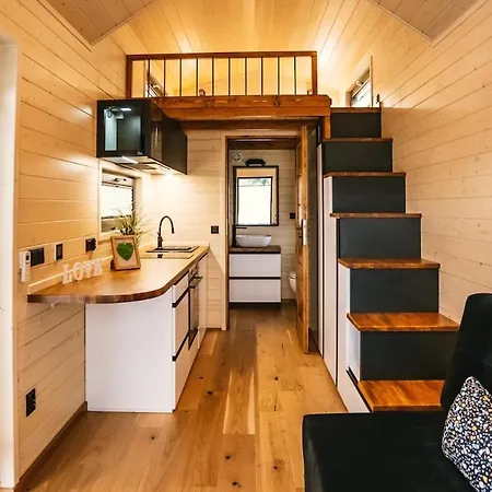 Northern Lights Tiny House Апартаменты *