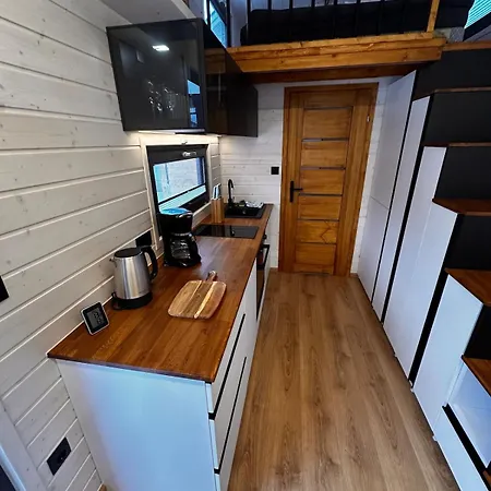 Апартаменты Northern Lights Tiny House *