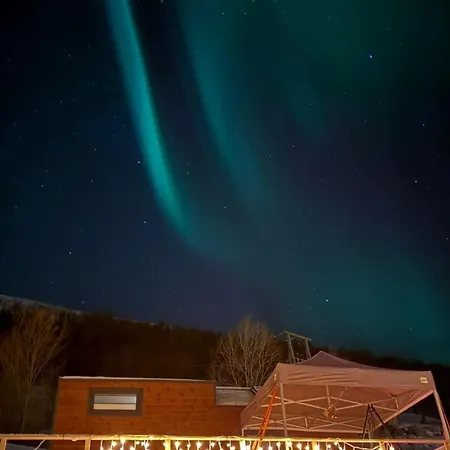 Апартаменты Northern Lights Tiny House Kvaloya